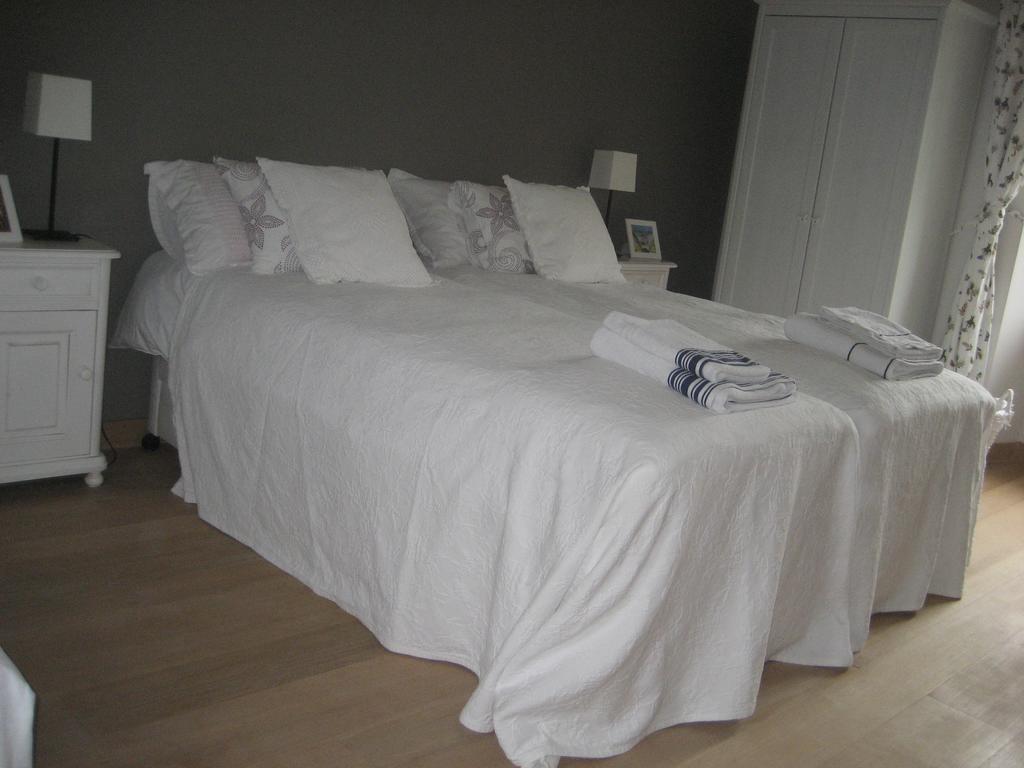 Kervaillant Bed & Breakfast Plouec-du-Trieux Стая снимка